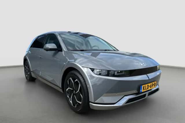 Hyundai Ioniq 5 (2023) thumbnail 3
