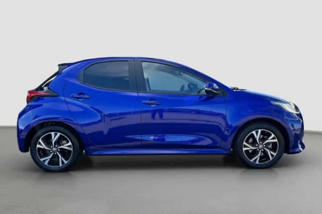 Toyota Yaris (2024) thumbnail 4