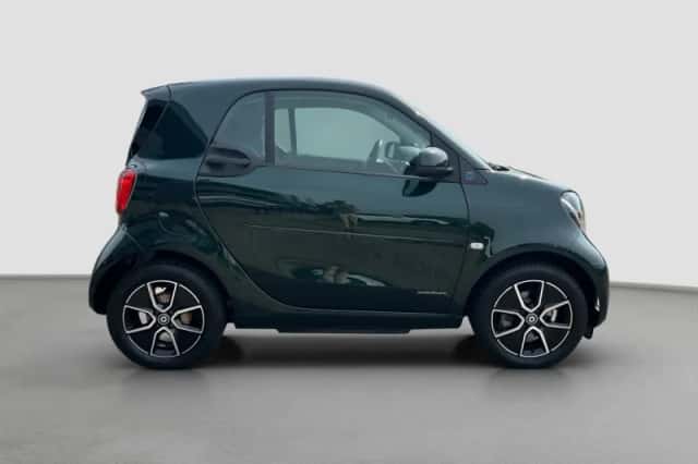 Smart Fortwo (2022) thumbnail 5