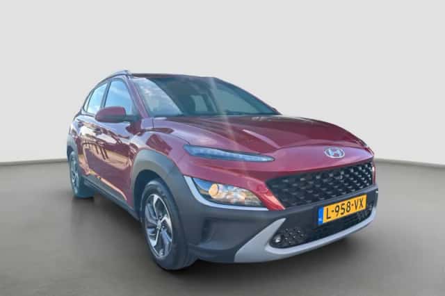 Hyundai Kona (2021) thumbnail 2