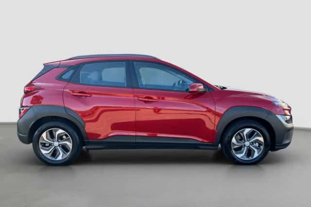 Hyundai Kona (2021) thumbnail 4