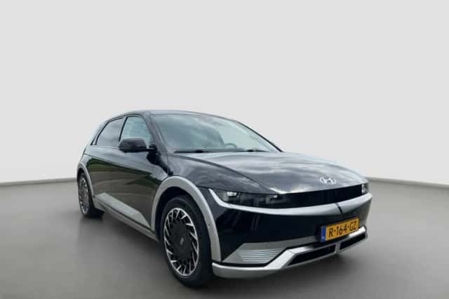 Hyundai Ioniq 5 (2022) thumbnail 2