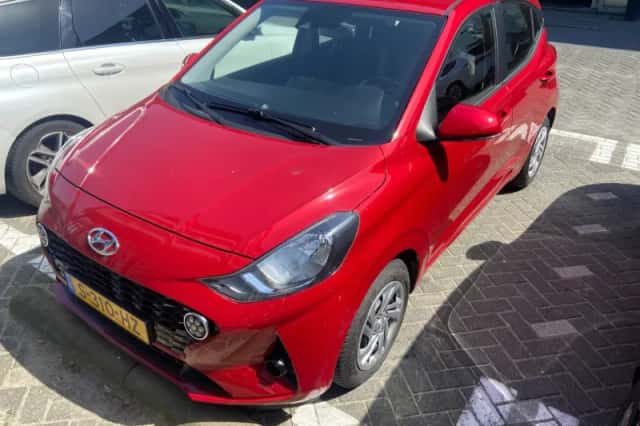 Hyundai i10 (2023) thumbnail 1