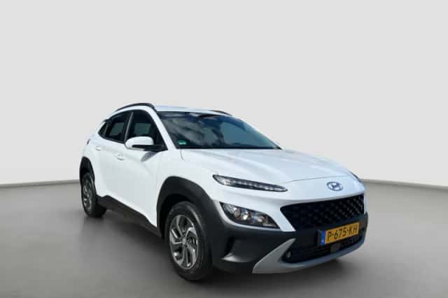 Hyundai Kona (2022) thumbnail 2