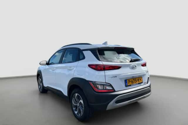 Hyundai Kona (2022) thumbnail 5