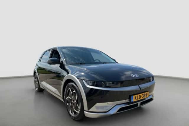 Hyundai Ioniq 5 (2023) thumbnail 2