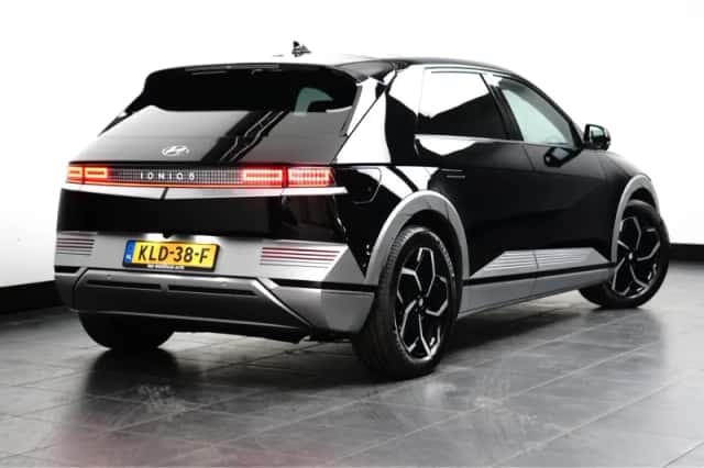 Hyundai Ioniq 5 (2023) thumbnail 4