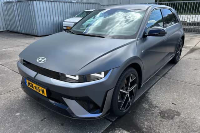 Hyundai Ioniq 5 (2025) thumbnail 1