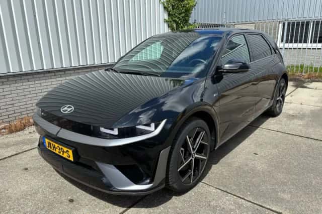 Hyundai Ioniq 5 (2025) thumbnail 1