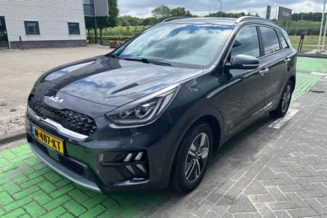 Kia Niro (2021) thumbnail 1