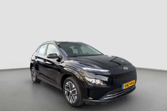 Hyundai Kona (2022) thumbnail 3