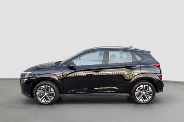 Hyundai Kona (2022) thumbnail 4
