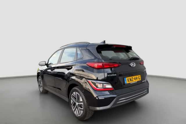 Hyundai Kona (2022) thumbnail 6