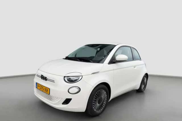 Fiat 500 (2022) thumbnail 1
