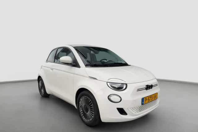 Fiat 500 (2022) thumbnail 3