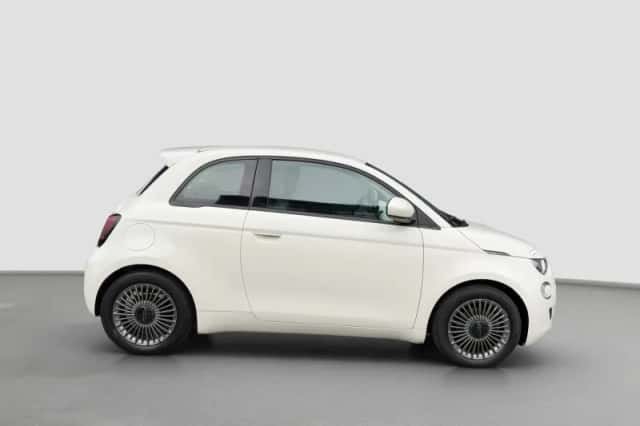 Fiat 500 (2022) thumbnail 5