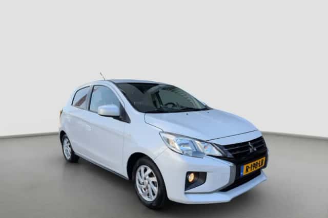 Mitsubishi Space Star (2023) thumbnail 2