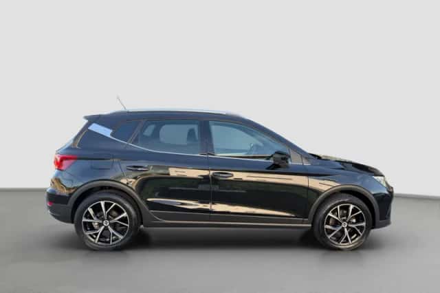 SEAT Arona (2022) thumbnail 4