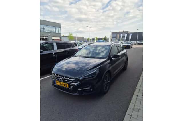 Hyundai i30 (2022) thumbnail 1