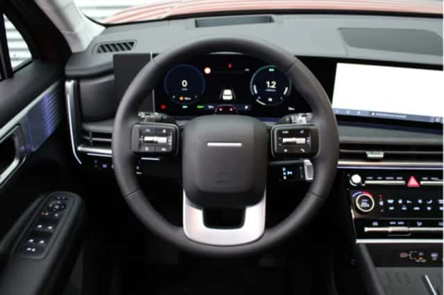 Hyundai Santa Fe (2025) thumbnail 3