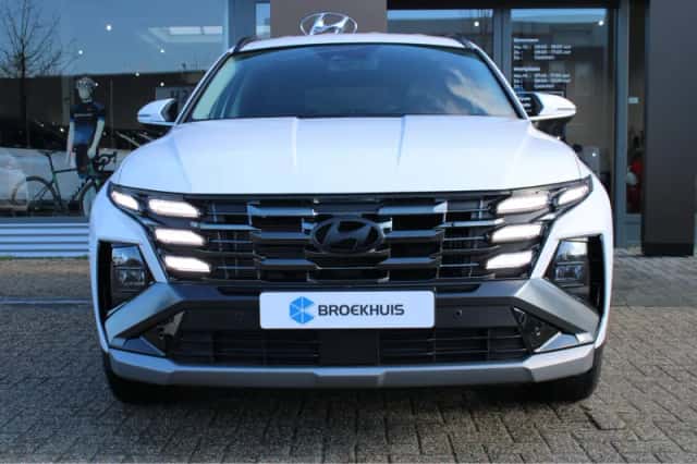 Hyundai Tucson (2025) thumbnail 5