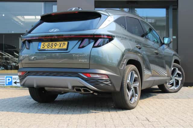 Hyundai Tucson (2023) thumbnail 2