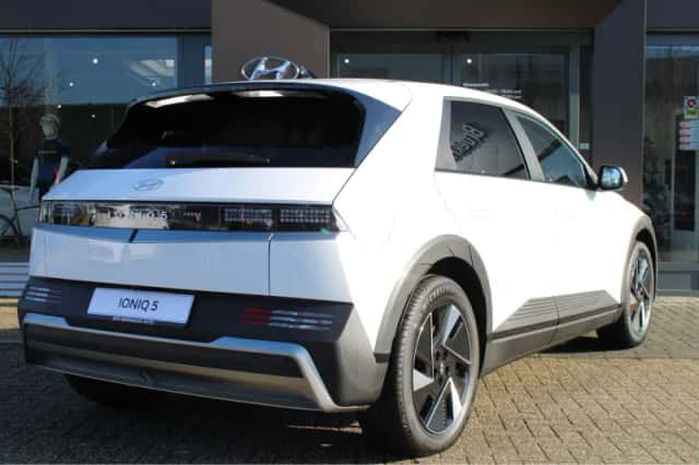 Hyundai Ioniq 5 (2026) thumbnail 2