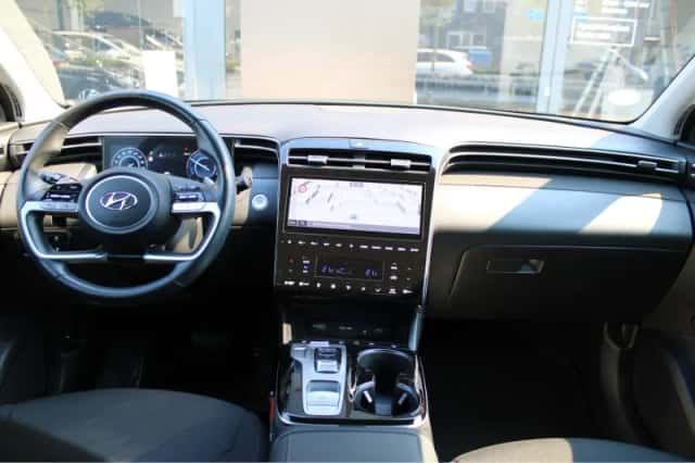 Hyundai Tucson (2024) thumbnail 3
