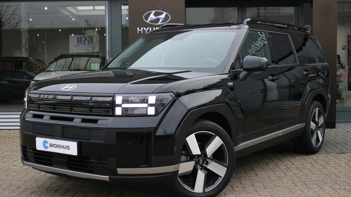 Hyundai Santa Fe (2025) — foto 1