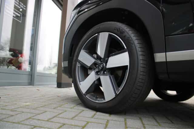 Hyundai Santa Fe (2025) thumbnail 20