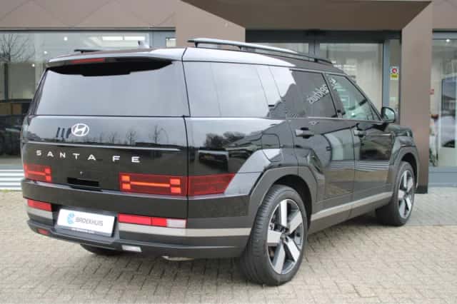 Hyundai Santa Fe (2025) thumbnail 2