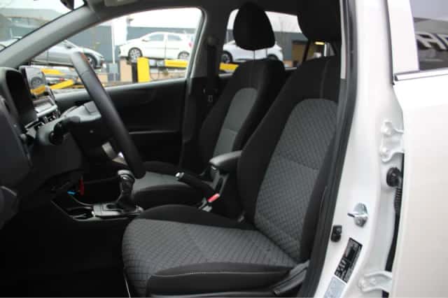 Kia Picanto (2024) thumbnail 8