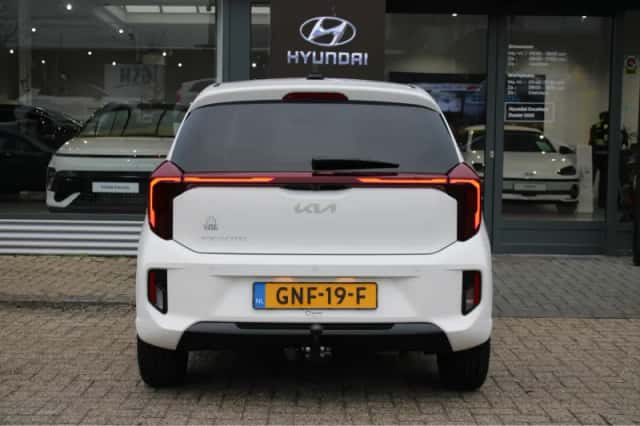 Kia Picanto (2024) thumbnail 10