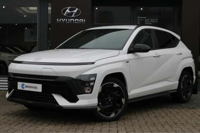 Hyundai Kona Electric (2025) thumbnail 1