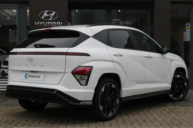 Hyundai Kona Electric (2025) thumbnail 2