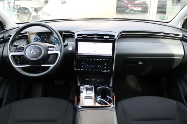 Hyundai Tucson (2022) thumbnail 3