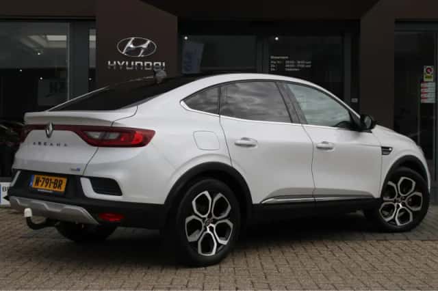 Renault Arkana (2021) thumbnail 2