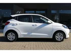 Hyundai i10 (2021) thumbnail 4