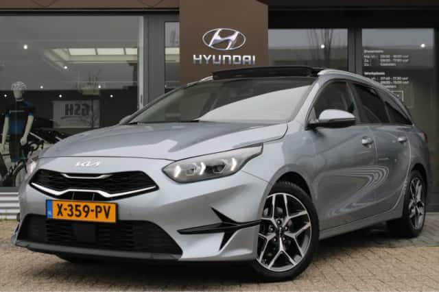 Kia Ceed Sportswagon (2024) thumbnail 1