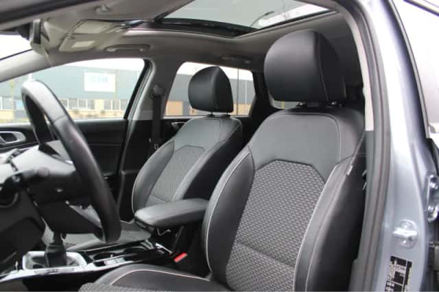 Kia Ceed Sportswagon (2024) thumbnail 13