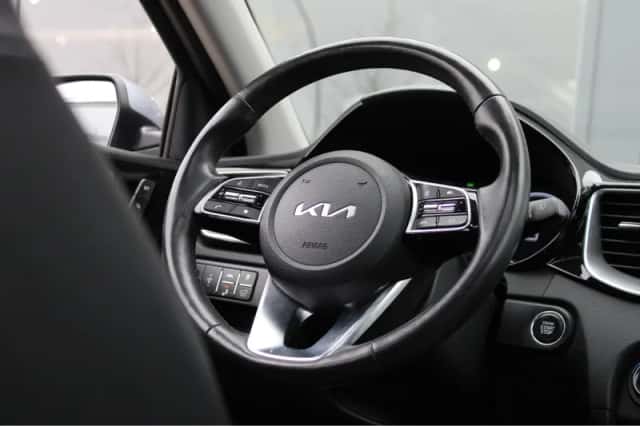 Kia Ceed Sportswagon (2024) thumbnail 17