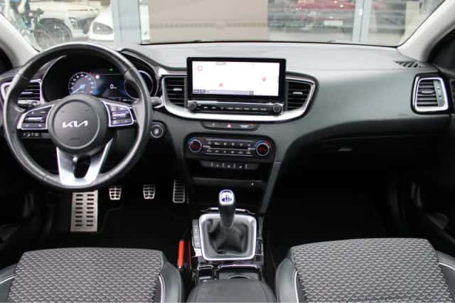 Kia Ceed Sportswagon (2024) thumbnail 3