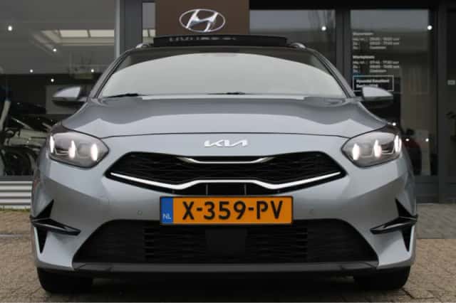 Kia Ceed Sportswagon (2024) thumbnail 4