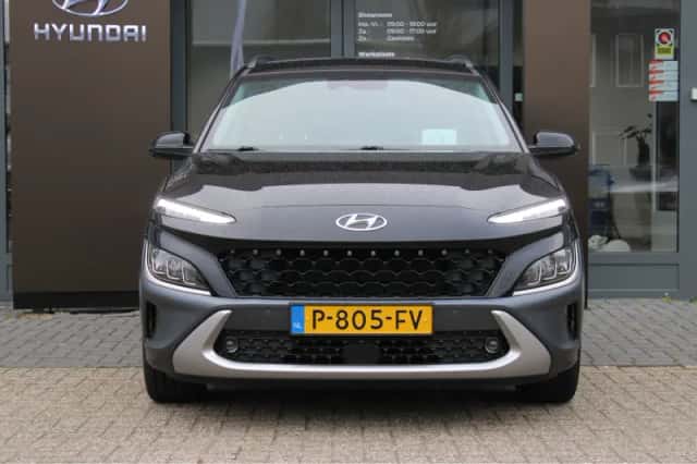 Hyundai Kona (2022) thumbnail 4