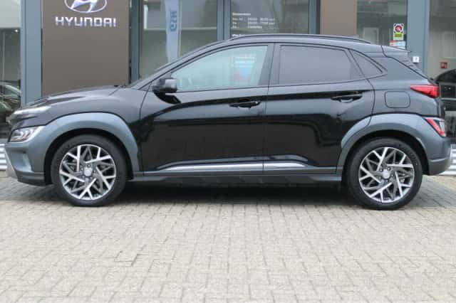 Hyundai Kona (2022) thumbnail 5