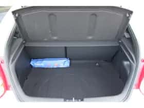 Hyundai Veloster (2013) thumbnail 11