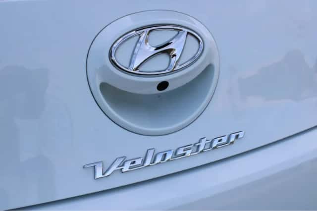 Hyundai Veloster (2013) thumbnail 13