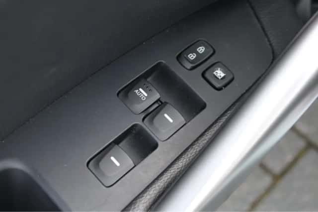 Hyundai Veloster (2013) thumbnail 17