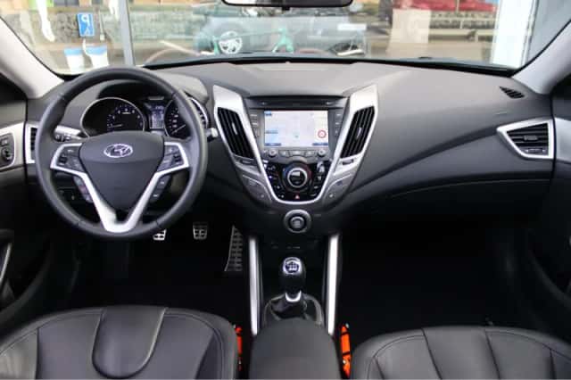 Hyundai Veloster (2013) thumbnail 3