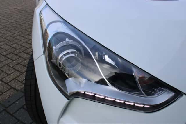 Hyundai Veloster (2013) thumbnail 23